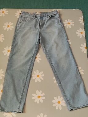 Universal Thread Light Blue Denim Jeans